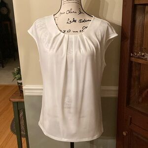 Ann Taylor off white sleeveless top